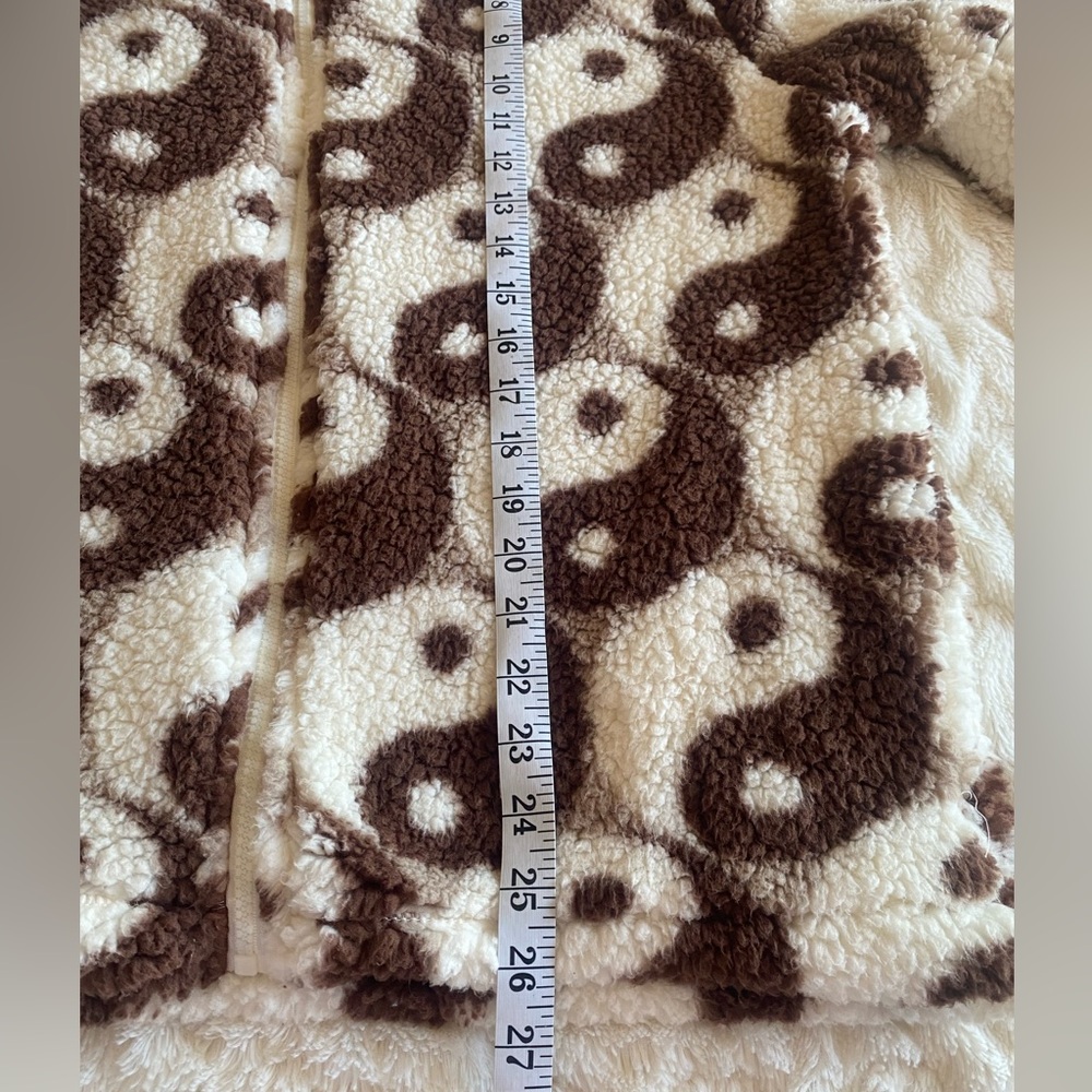 PacSun Brown and Cream Yin Yang Fleece Jacket women‎ size small - Picture 6 of 11